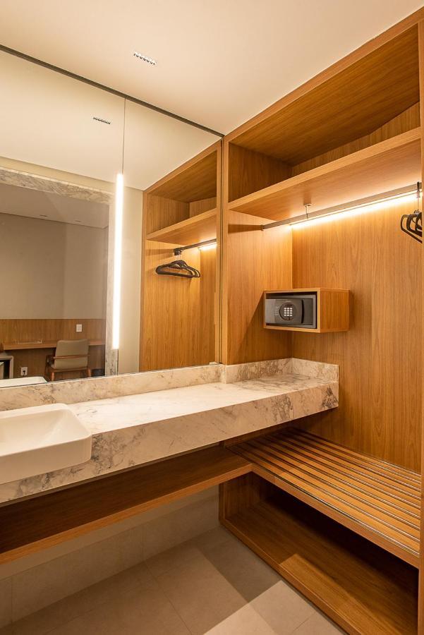 Amazon Aeroporto Hotel Куяба Экстерьер фото