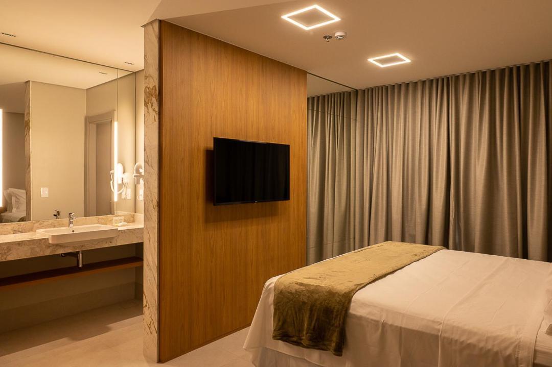 Amazon Aeroporto Hotel Куяба Экстерьер фото